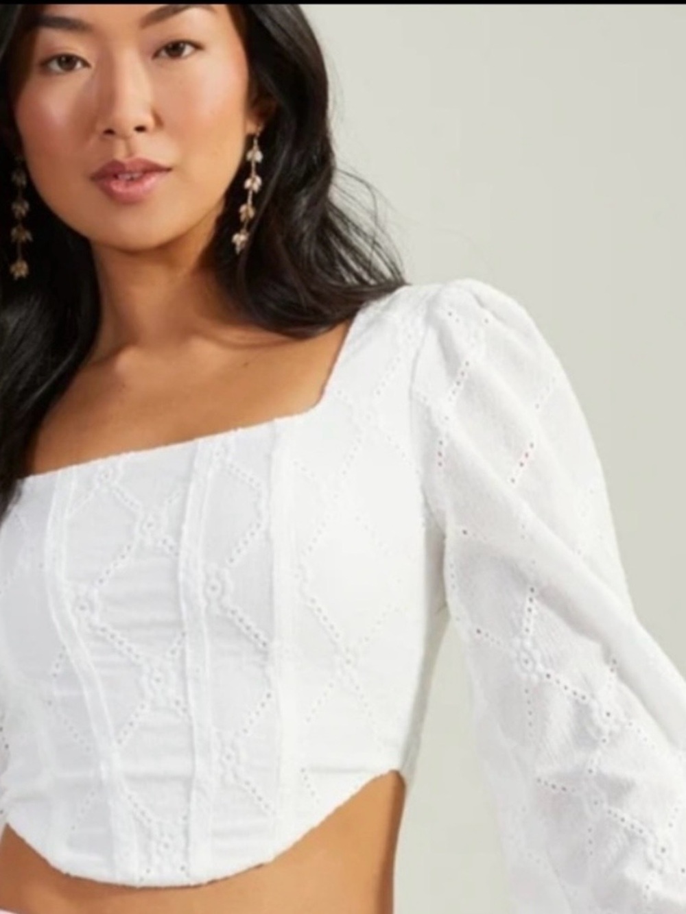 Altar'd State White Eyelet Square-Neck Puff-Sleeve Cropped Top. Wmn’s Medium